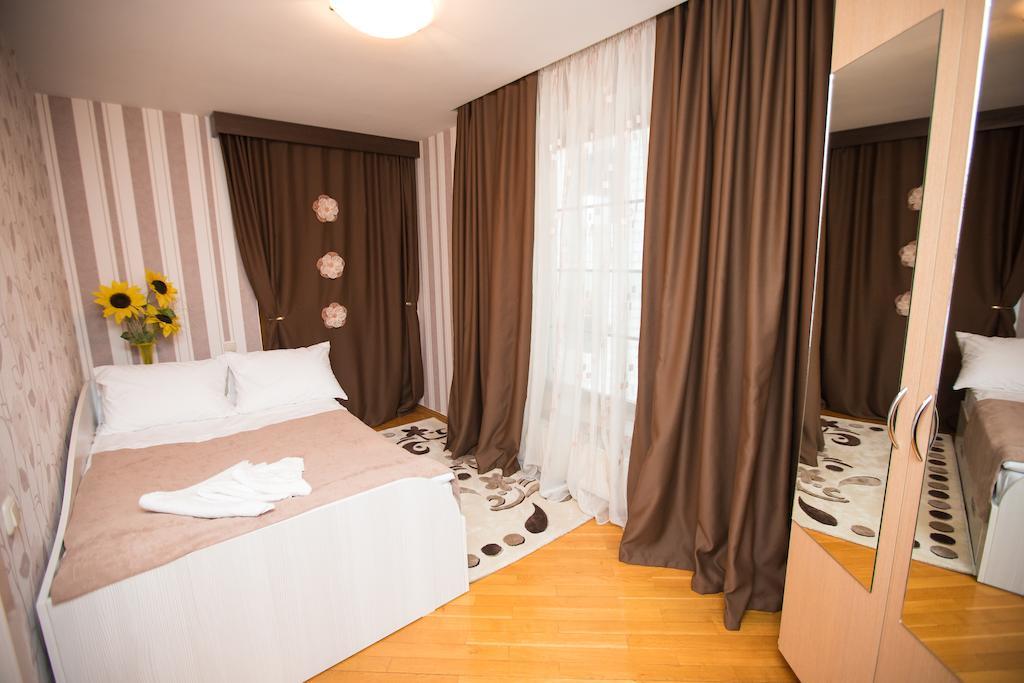 Hotel Home Sweet Home Kisinyov Szoba fotó