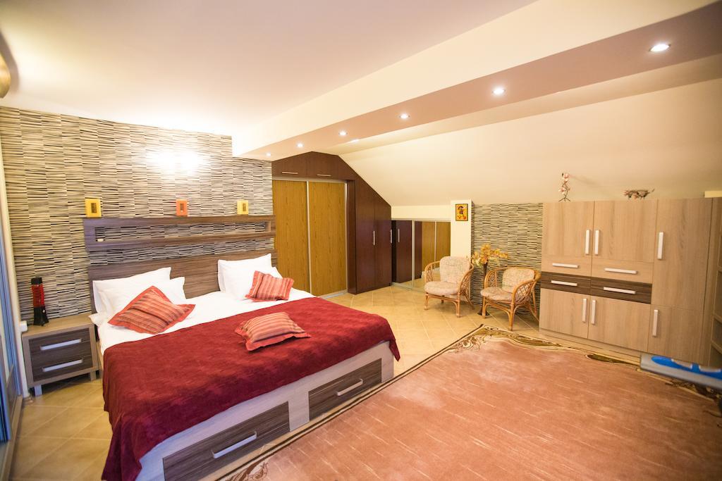 Hotel Home Sweet Home Kisinyov Szoba fotó